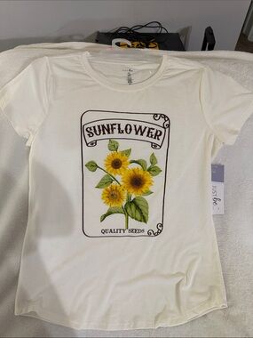 just be Cream Sunflower Graphic Tee
